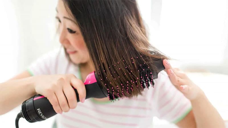 How Does A Hair Straightening Brush Work?