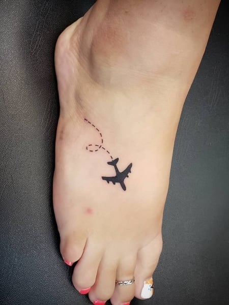 55 Beautiful Foot Tattoo Designs For Girls