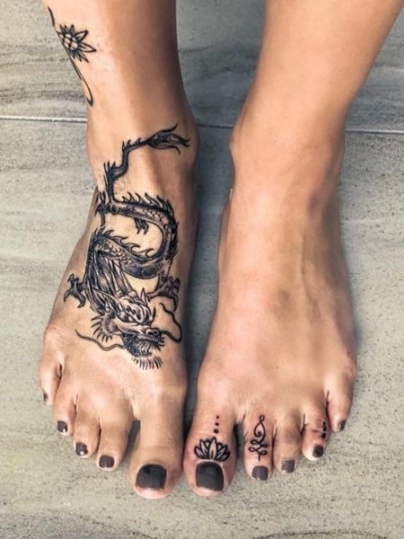 50 Cute Toe Tattoos For Women 2023 Webbed Ring Designs