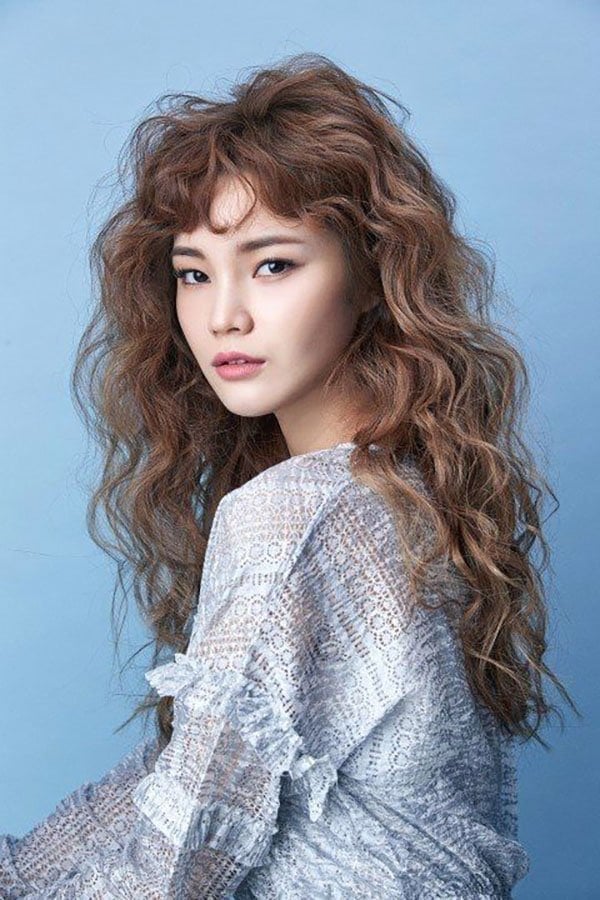 Light Brown Long Wavy Hair With Bangs