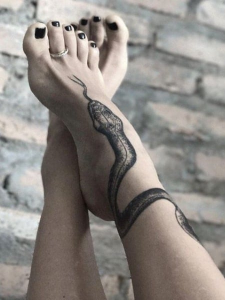 50 Small Foot Tattoo Ideas to Show Off  CafeMomcom