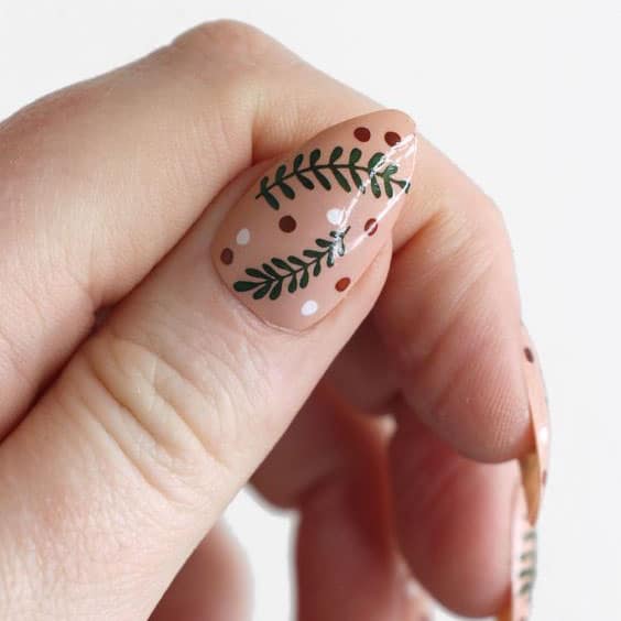Mistletoe Leaves Christmas Nails