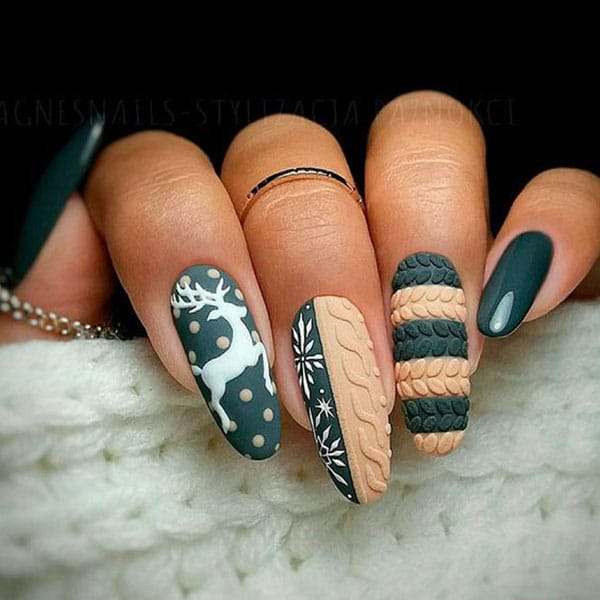 Textured Christmas Nails
