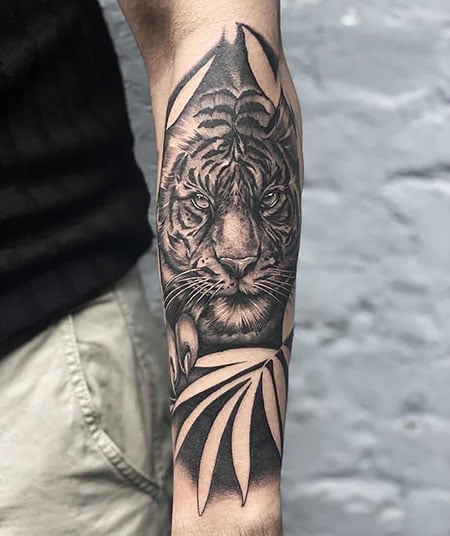 Tiger rose tattoo by Grez | In The Studio Vol. 78 Kings Avenue Tattoo