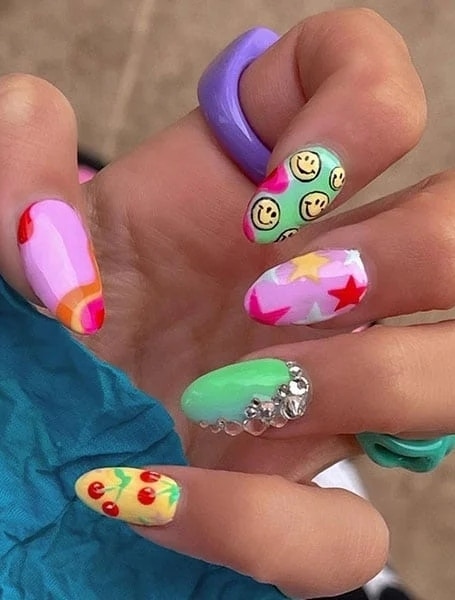 Mismatched Designs Nail Ideas Mmaxinewylde (1)