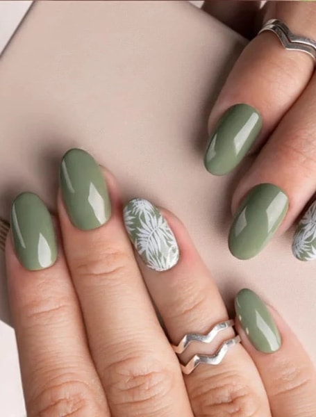 Sage Green Nails 