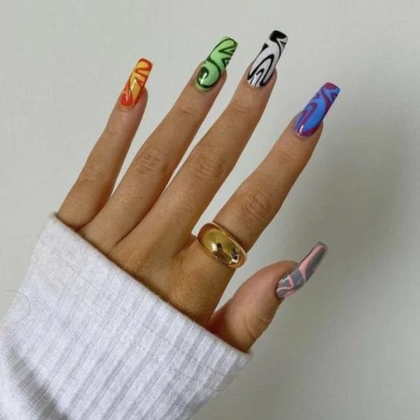 Wiggle Nail Art