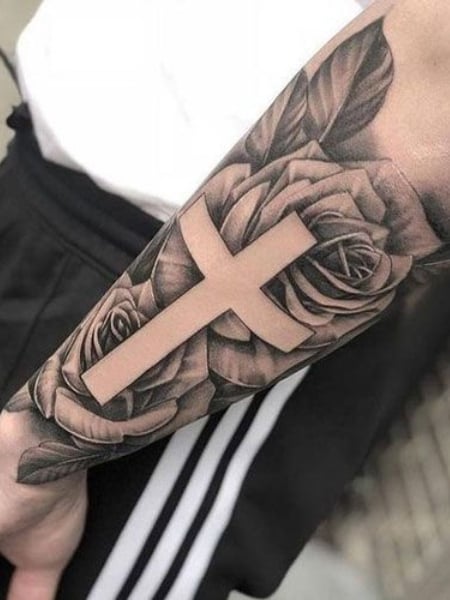 15+ Forearm Tattoos for Women To Inspire in 2024