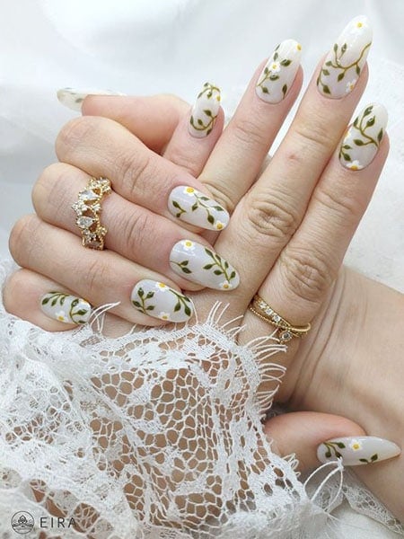 Nail Art Designs - 24 Festive Nail Art Designs for this Diwali | Vogue  India | Vogue India