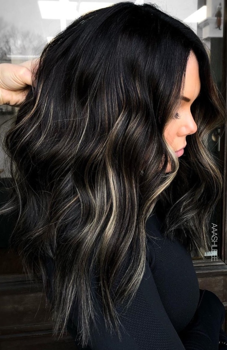 Black Hair With Blonde Highlights 