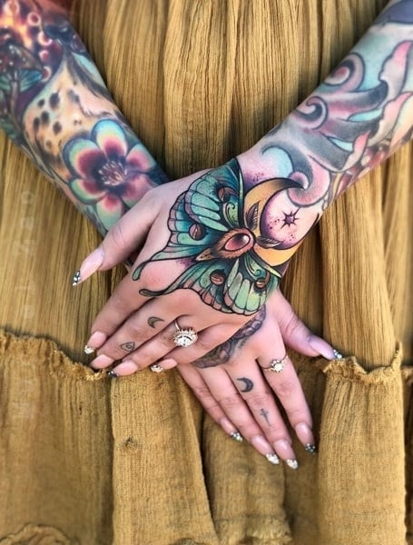 Neo Traditional Hand Tattoo1