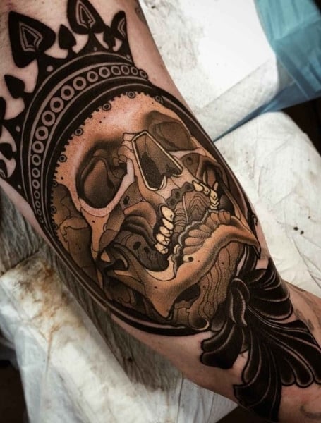 Sacred Skull tattoo by valeriofdp at frontedelportotattoo in Rome Italy  valeriofdp valerioburratti frontedelportotattoo rometattoo  Instagram