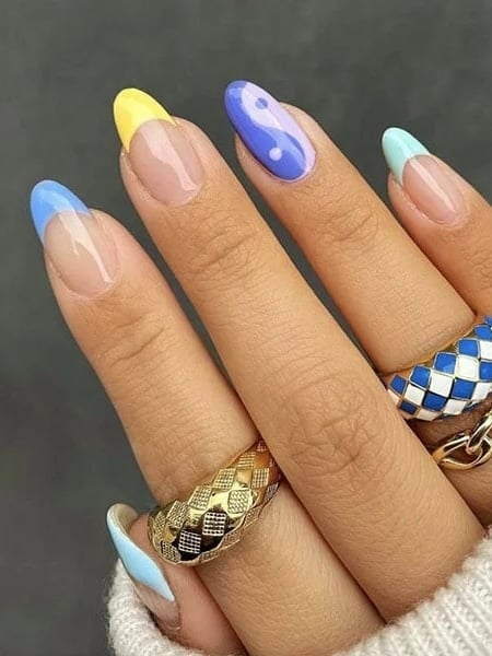 Pastel Yin And Yang Feature Nail Pretty Nails Amyle