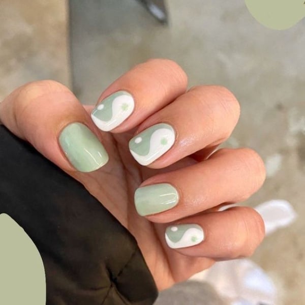 Rounded Square Nails 