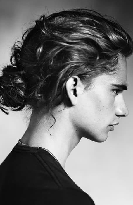 45 Best Hairstyles for Men with Wavy Hair in 2023 - The Trend Spotter 45 Best Hairstyles for Men with Wavy Hair in 2023 - The Trend Spotter