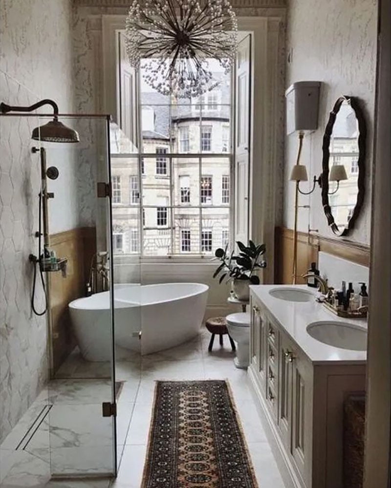 Bathroom With A Vintage Touch