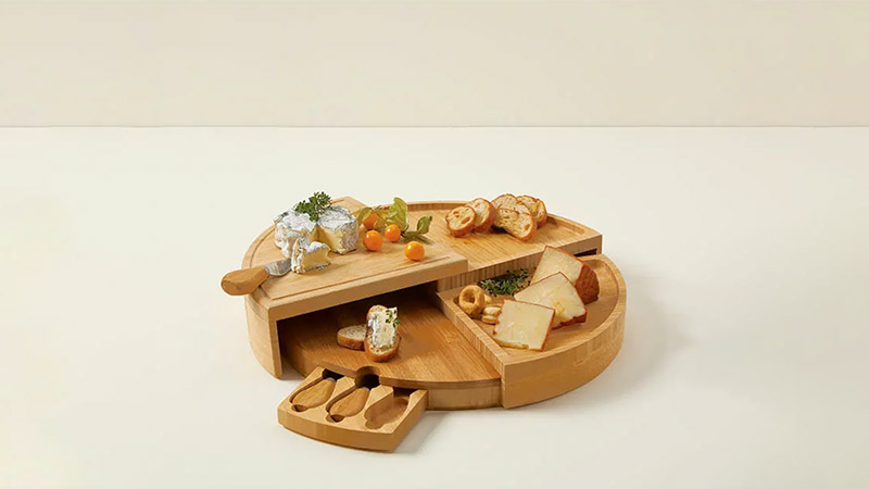 Compact Swivel Cheese Board With Knives
