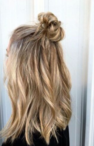 60 Best Half Up Half Down Hairstyles For 2025 The Trend Spotter Simple Half Up Half Down Hairstyles 315x490