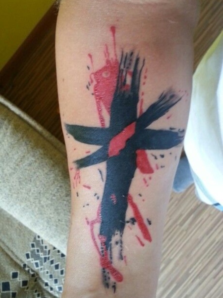 Trash Polka Cross Tattoo (1)