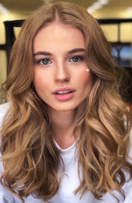 Sexy Caramel Color With Highlights (2023) - The Trend Spotter