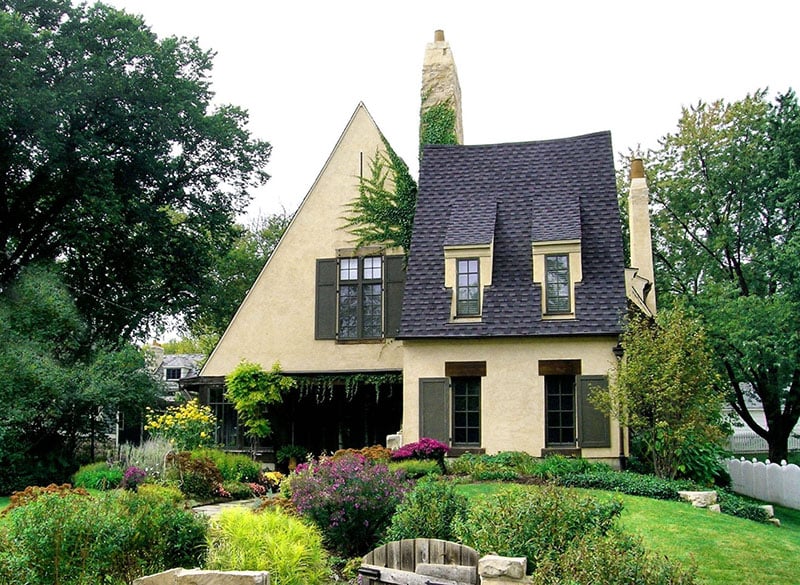 Cottage Front Yard