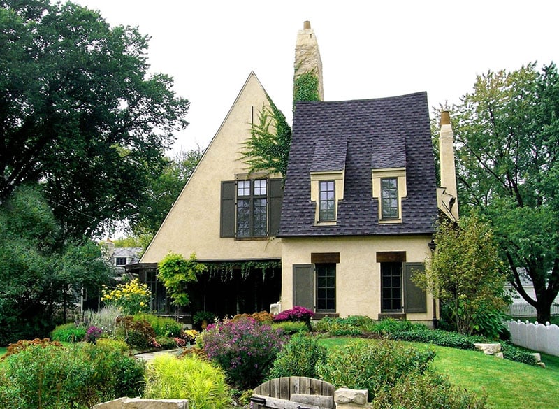 Cottage Front Yard