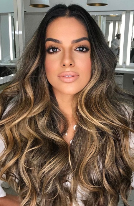 40 Sexy Caramel Hair Color With Highlights (2023) - The Trend Spotter