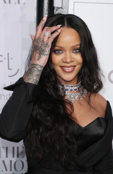 Rihanna Henna Tattoo1