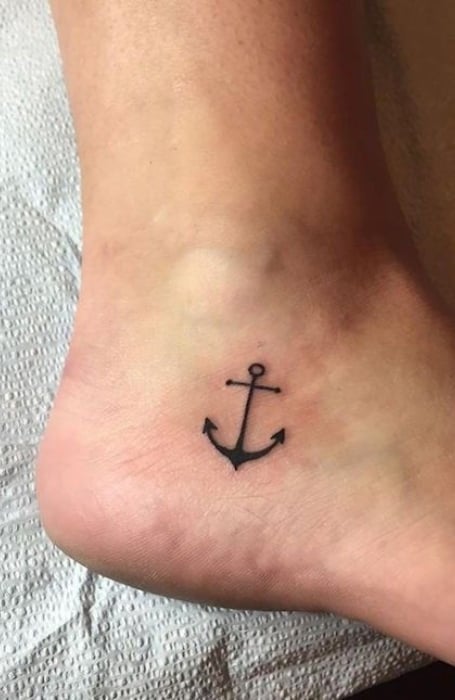 Small Anchor Tattoo1