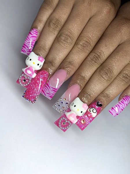 Hello Kitty Duck Nails