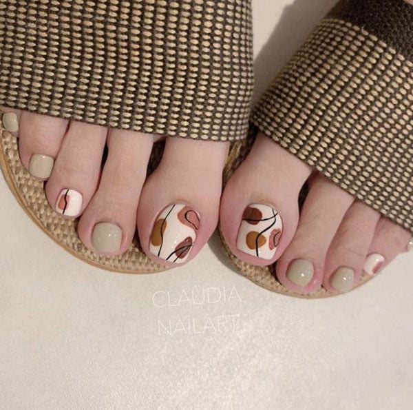 Natural Tone Toe Nails