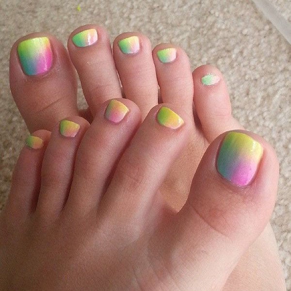 Ombre Toe Nails