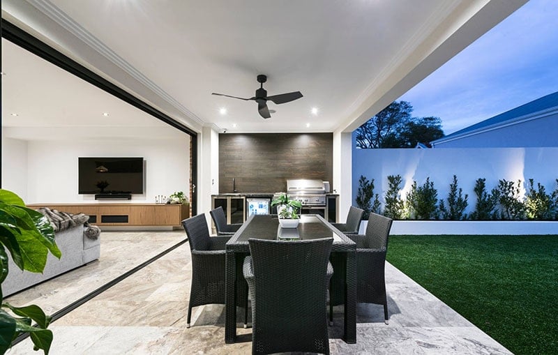 Outdoor Kitchen With Black Furniture