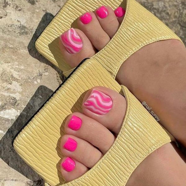 Wiggles Toe Nail Design