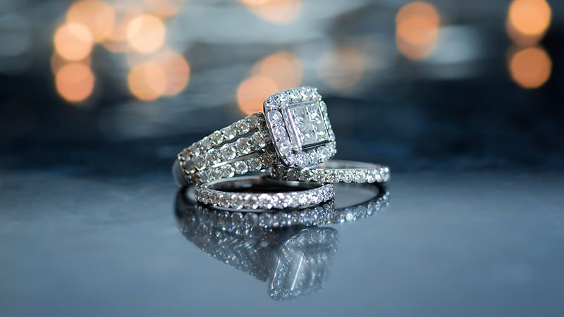 Best Places To Buy Engagement Rings Online