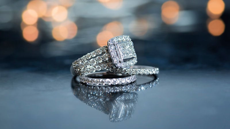 18 Best Places to Buy Engagement Rings of 2023