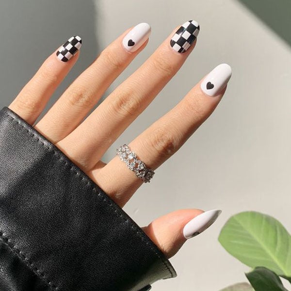 Black And White Nails