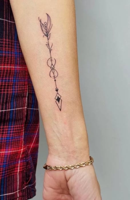 Infinity Arrow Tattoo1