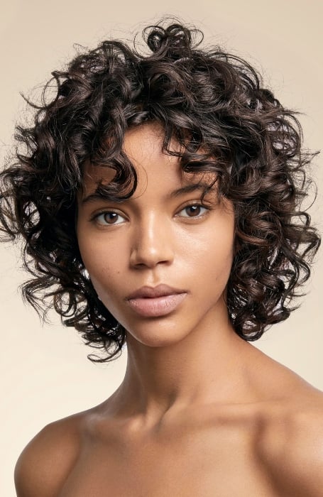 The Best Curly Hairstyles for Round Faces