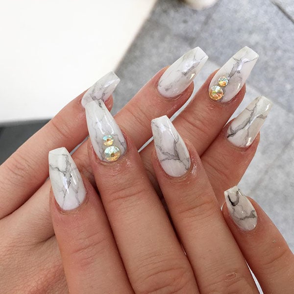 White Marble Nails (1)