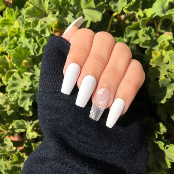 White Nails With Daisy Feature Nail