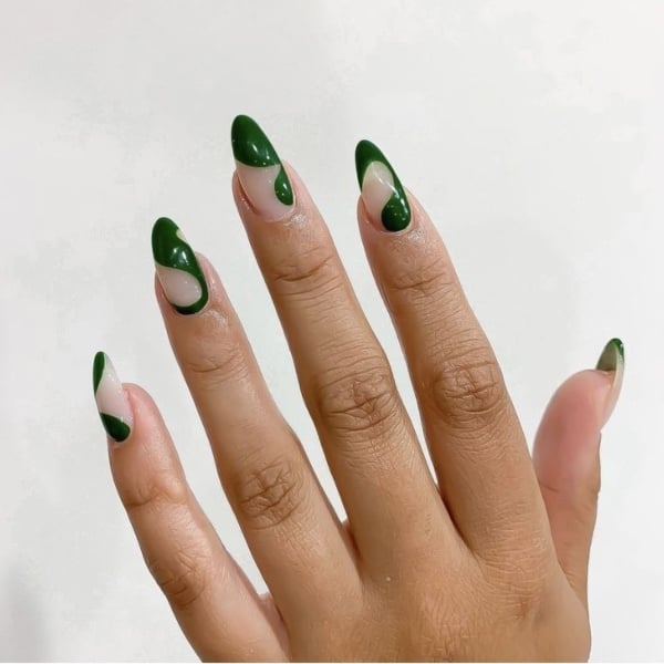 Dark Green Acrylic Nails