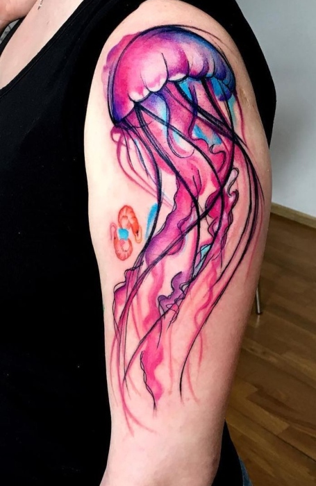 Tattoo uploaded by Filipe Lopes • Água Viva! #SergioRodrigues #colorida  #colorful #TatuadoresDoBrasil #aguaviva #jellyfish #mar #sea • Tattoodo