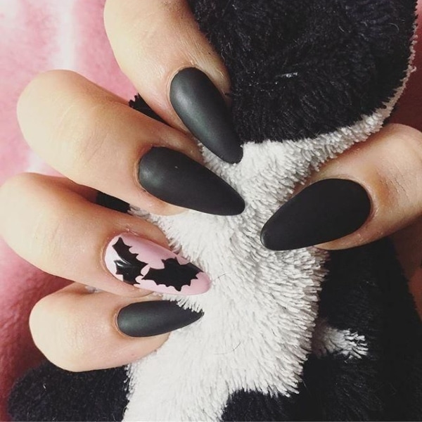 Black Halloween Nails