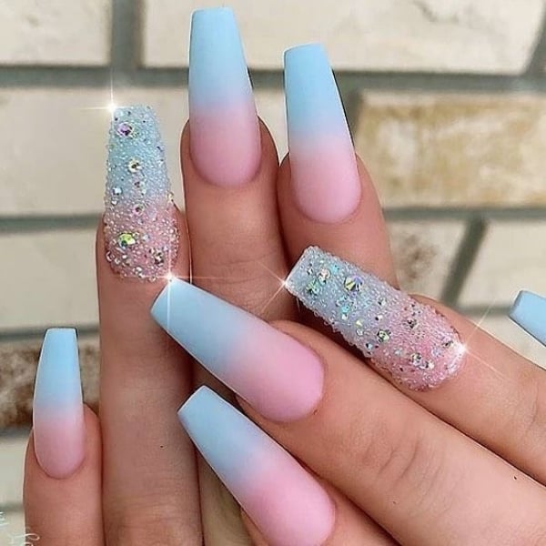 Manicure Monday - Blue Ombre Glitter Nails | See the World in PINK