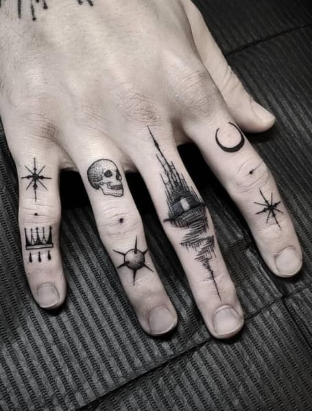 Small Finger Tattoos (1)