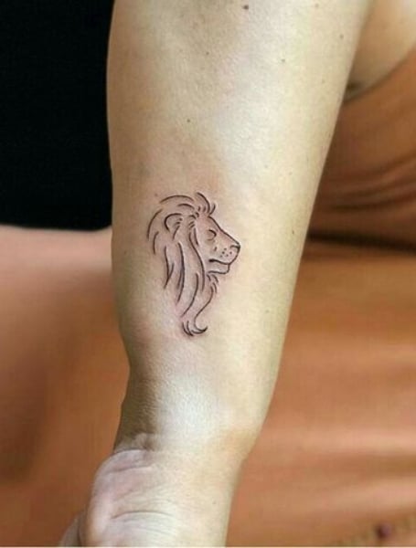 Small Lion Tattoos (1)