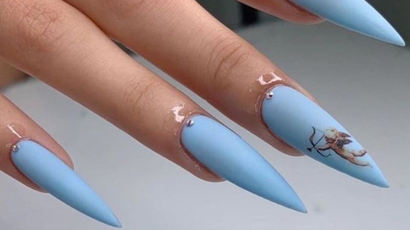 Stiletto Nails