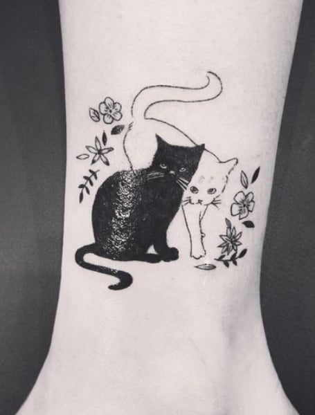 Top Minimal And Small Cat Tattoos Youll Want To See  Inku Paw