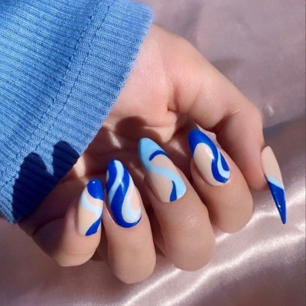 Cute Royal Blue Nails (1)